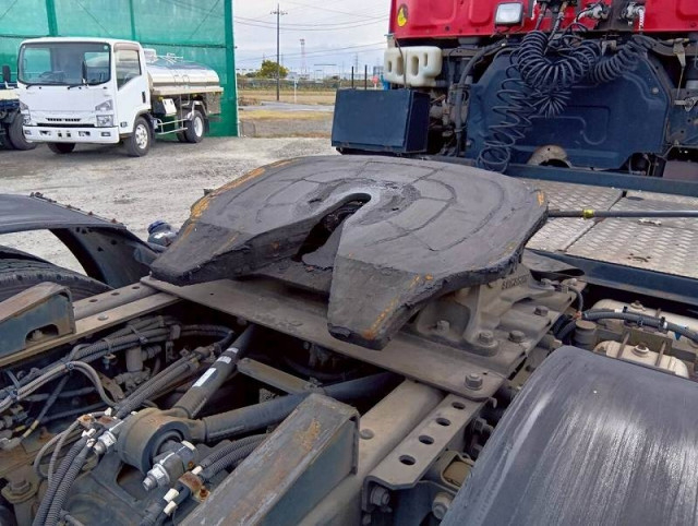 いすゞ ギガ 大型 トラクタ QKG-EXD52AD(99242) 33枚目