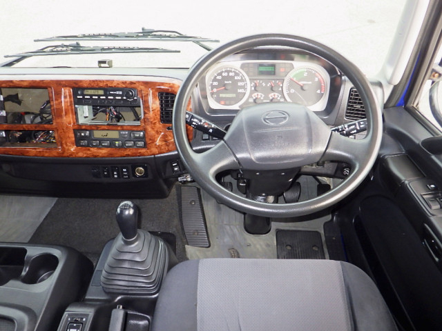 日野 レンジャー 中型 バン TKG-FD7JJAG(99244) 11枚目