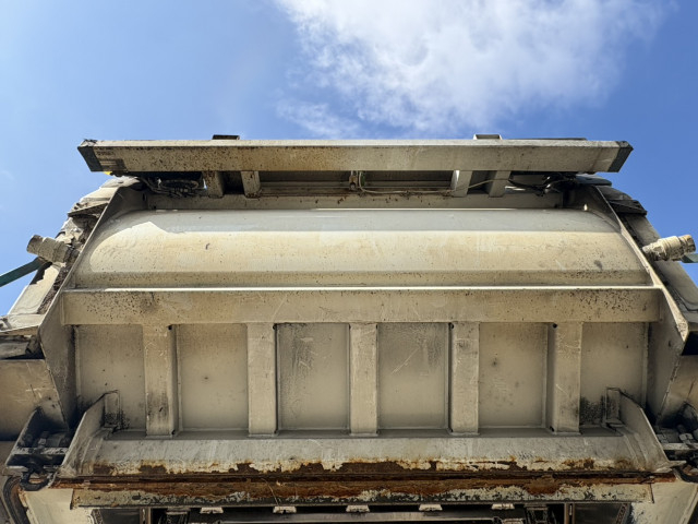 いすゞ フォワード 中型 塵芥車（プレス式） SKG-FRR90S2(99247) 16枚目