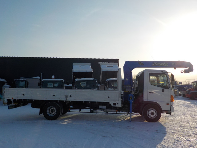 日野 レンジャー 中型 平ボディ（クレーン付） SKG-FC9JKAP(99257) 4枚目