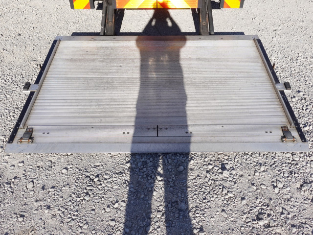 日野 デュトロ 小型 冷蔵冷凍バン SKG-XZU710M(99259) 18枚目