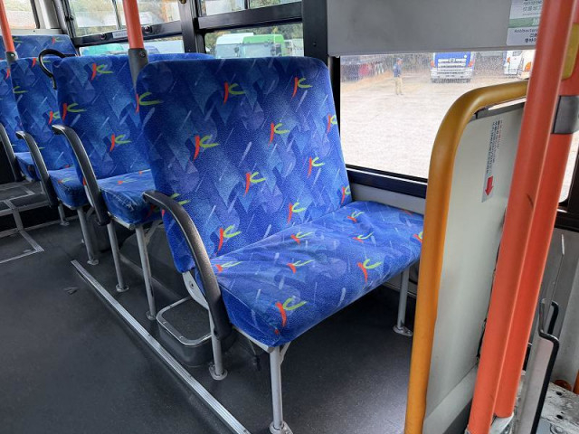 日野 ブルーリボン 大型 バス PDG-KV234N2(99272) 42枚目