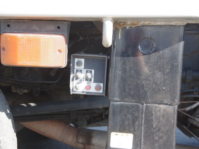 UDトラックス（日産） クオン 大型 Translation missing: ja.item.body_keijou_enum.body_keijou_carrier_other ADG-CG4YA(99284) 15枚目