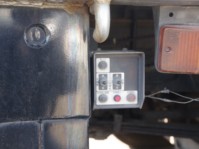 UDトラックス（日産） クオン 大型 Translation missing: ja.item.body_keijou_enum.body_keijou_carrier_other ADG-CG4YA(99284) 16枚目