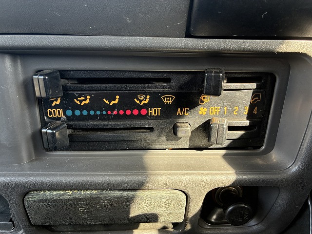 いすゞ エルフ 小型 平ボディ KR-NKR81E(99291) 33枚目