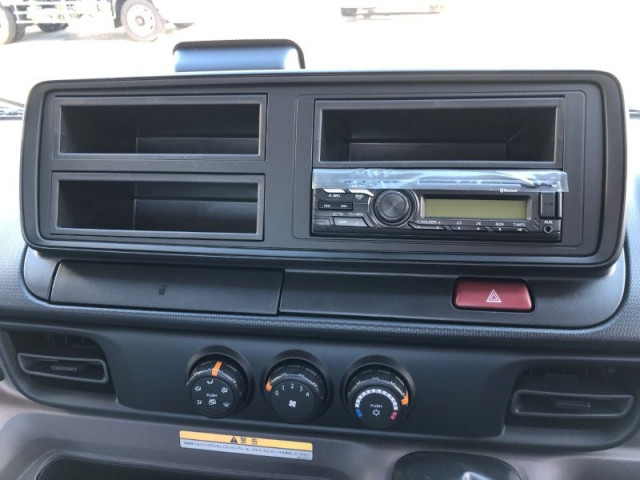 Mitsubishi Fuso canter Small Vehible loader 2PG-FEB90(99304) 8枚目