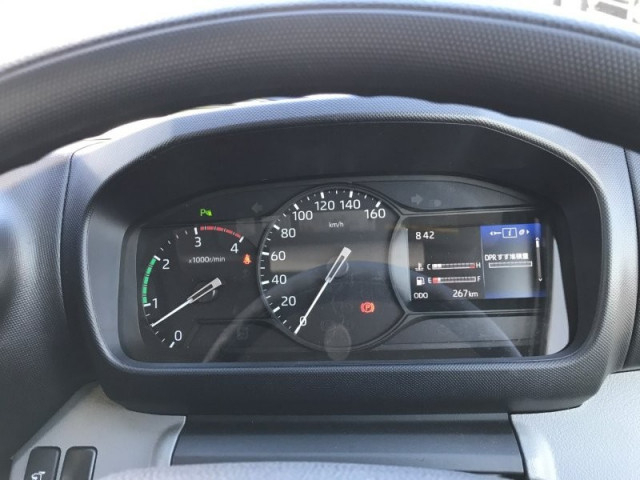 日野 デュトロ 小型 平ボディ（クレーン付） 2KG-XZU710M(99305) 8枚目