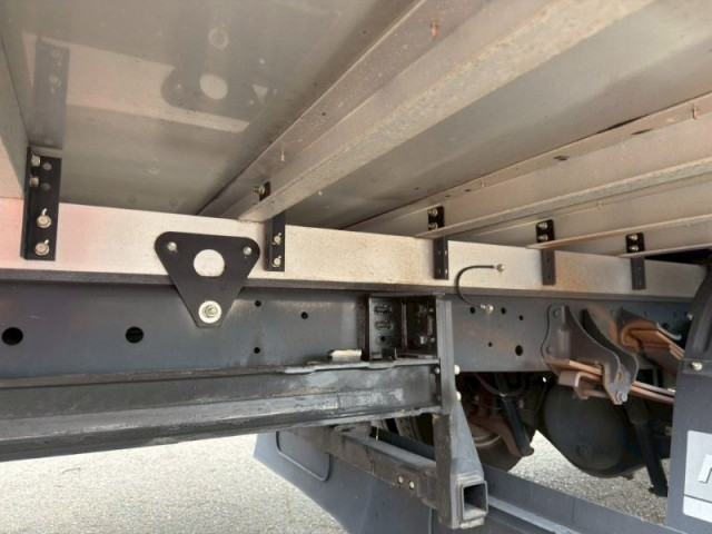 日野 レンジャー 中型 冷蔵冷凍バン 2KG-FD2ABA(99309) 15枚目