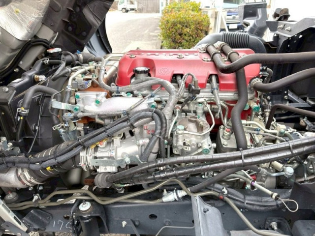 日野 レンジャー 中型 冷蔵冷凍バン 2KG-FD2ABA(99309) 18枚目