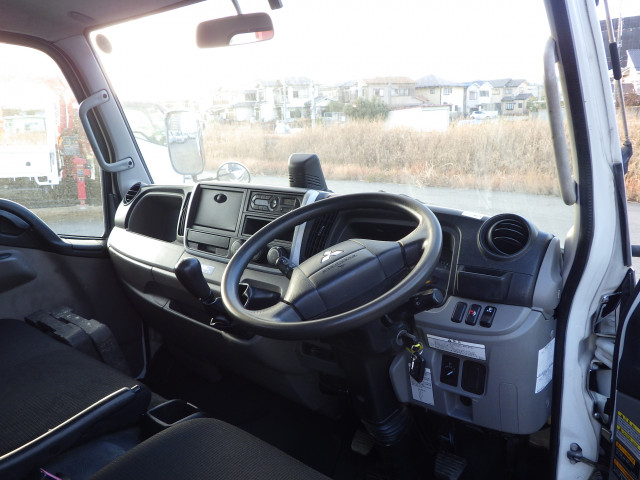 三菱ふそう キャンター 小型 平ボディ（クレーン付） TPG-FEA50(99317) 6枚目