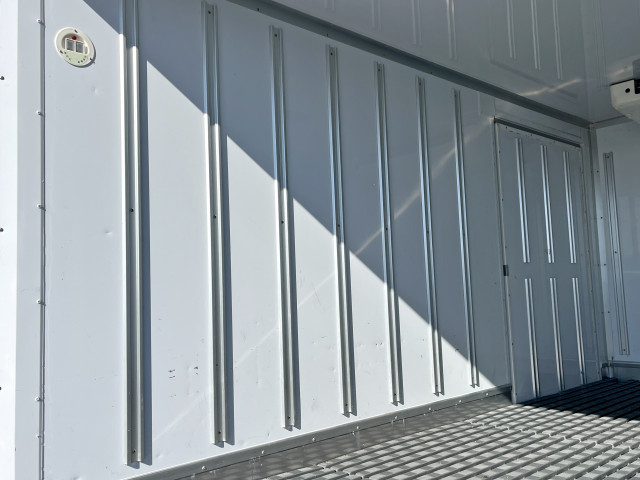 マツダ タイタン 小型 冷蔵冷凍バン 2RG-LHR88AN(99321) 9枚目