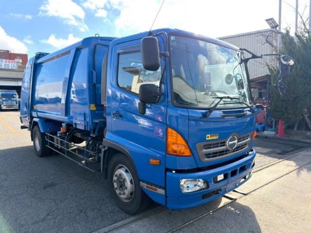 日野 レンジャー 増トン 塵芥車（プレス式） QKG-FJ7JGAA(99323) 2枚目