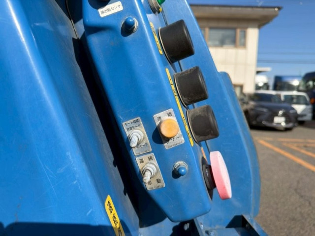 日野 レンジャー 増トン 塵芥車（プレス式） QKG-FJ7JGAA(99323) 19枚目