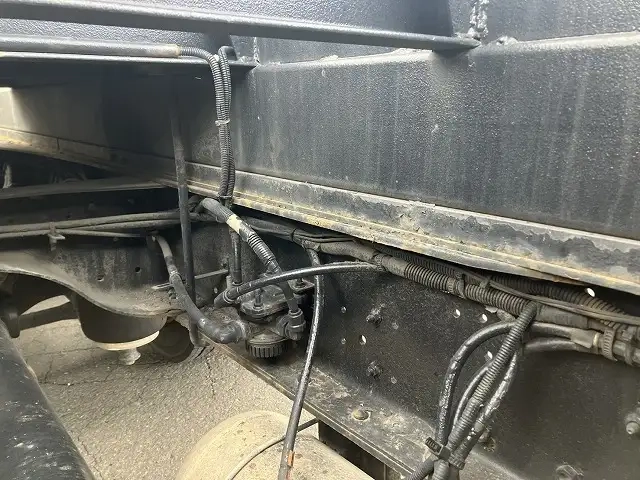 いすゞ ギガ 大型 平ボディ LKG-CYJ77A(113877) 28枚目