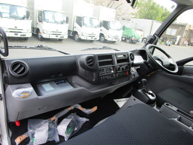 日野 デュトロ 小型 Wキャブ 2WG-XZU713N(113690) 24枚目
