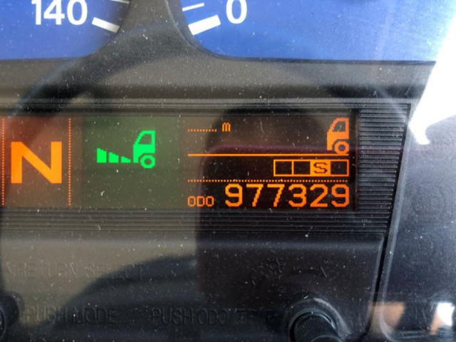 UDトラックス（日産） クオン 大型 ウィング QPG-CG5ZA(112533) 11枚目