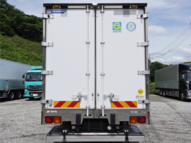 Isuzu forward 6studs large Freezer box_body SKG-FSR90T2(109474) 11枚目