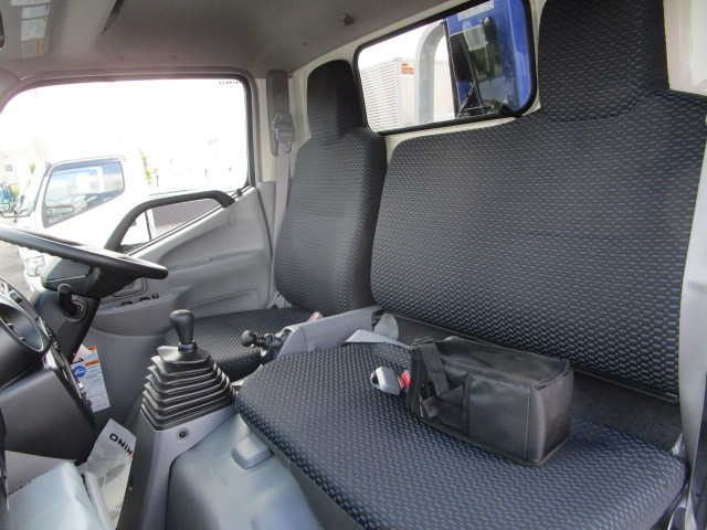 Hino dutro Small Crane equipped trucks 2KG-XZU650M(99444) 20枚目