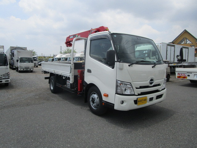 Hino dutro Small Crane equipped trucks 2KG-XZU710M(99448) 2枚目
