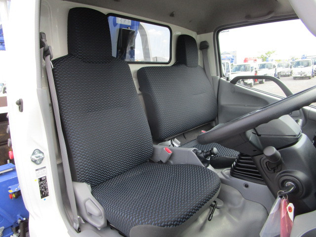 Hino dutro Small Crane equipped trucks 2KG-XZU650F(99450) 11枚目