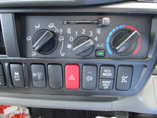 Hino dutro Small Crane equipped trucks 2KG-XZU650F(99450) 15枚目