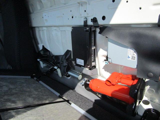 Hino dutro Small Crane equipped trucks 2KG-XZU650F(99450) 20枚目