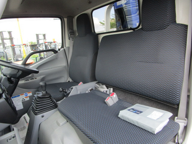 Hino dutro Small Crane equipped trucks 2KG-XZU650F(99451) 19枚目