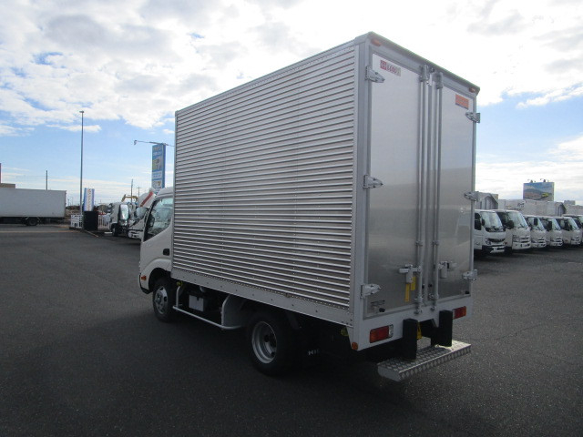 日野 デュトロ 小型 バン 2KG-XZU605M(99457) 3枚目