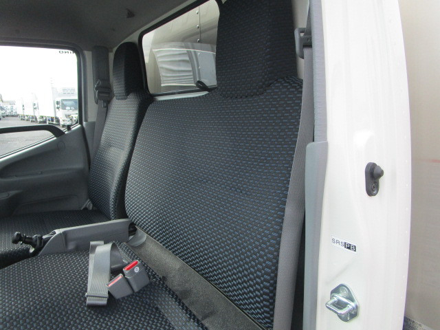 日野 デュトロ 小型 バン 2KG-XZU605M(99457) 24枚目