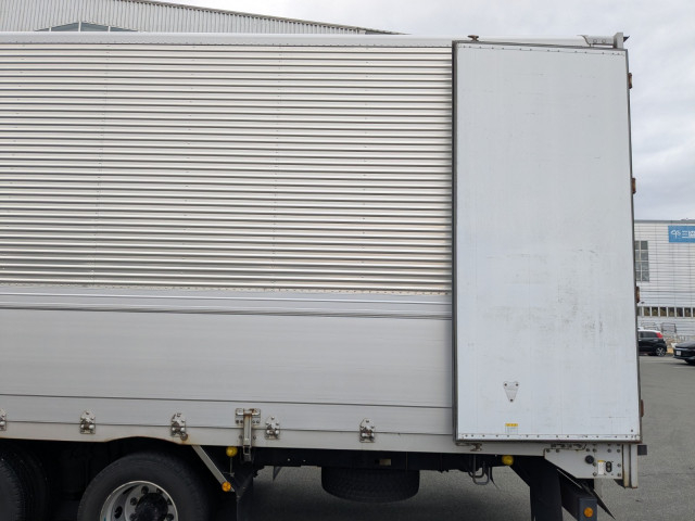 いすゞ ギガ 大型 ウィング 2PG-CYJ77C(99470) 10枚目