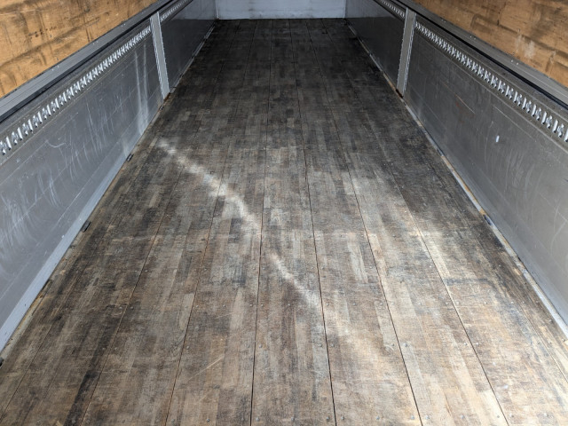 いすゞ ギガ 大型 ウィング 2PG-CYJ77C(99470) 20枚目