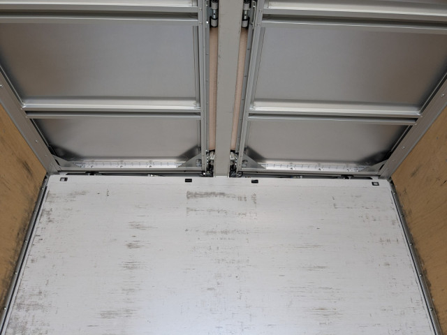 いすゞ ギガ 大型 ウィング 2PG-CYJ77C(99470) 23枚目