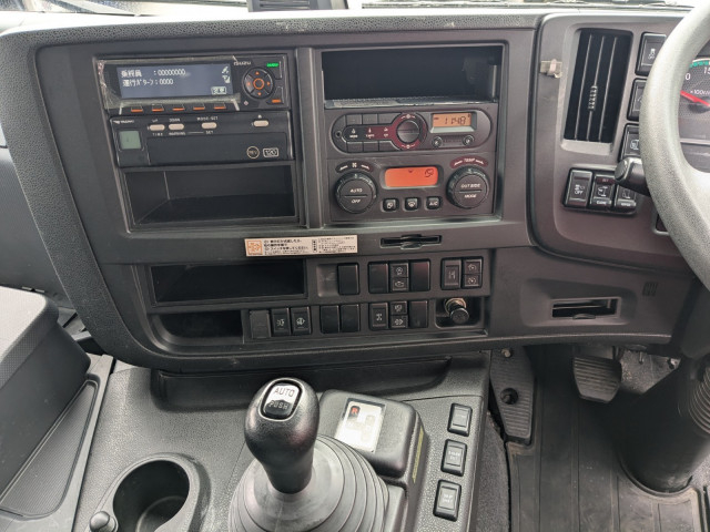 いすゞ ギガ 大型 ウィング 2PG-CYJ77C(99470) 34枚目