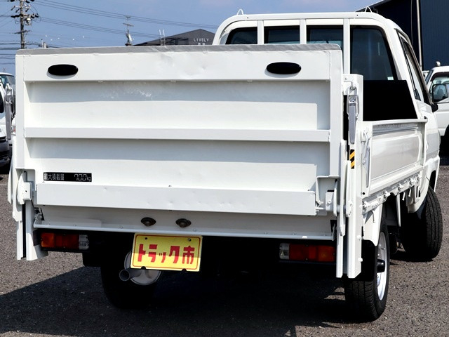 トヨタ ライトエース 小型 平ボディ GK-KM70(109215) 5枚目