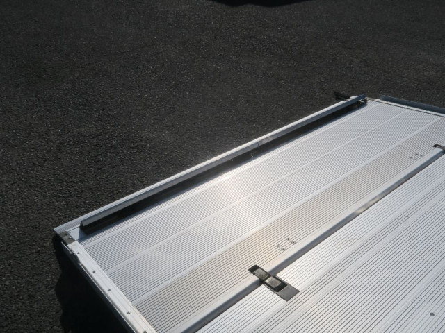 いすゞ フォワード 増トン 冷蔵冷凍バン 2RG-FSR90T2(99477) 17枚目