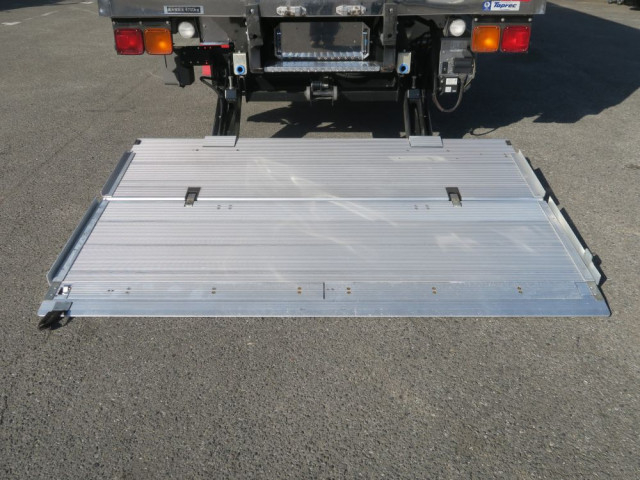 いすゞ フォワード 増トン 冷蔵冷凍バン 2RG-FSR90T2(99477) 18枚目