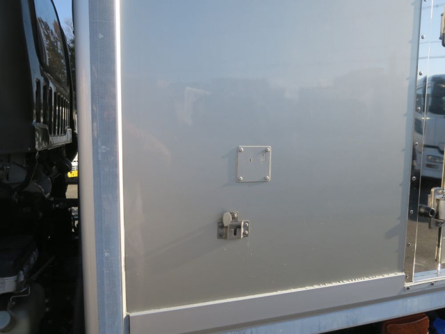 いすゞ フォワード 増トン 冷蔵冷凍バン 2RG-FSR90T2(99477) 22枚目