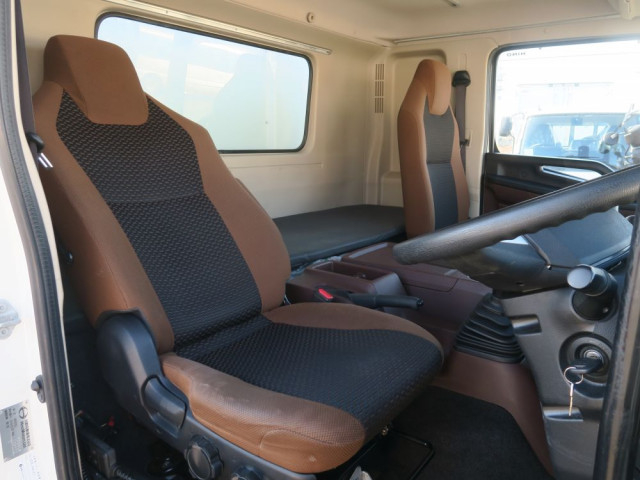 日野 レンジャー 中型 冷蔵冷凍バン 2KG-FD2ABG(99476) 27枚目