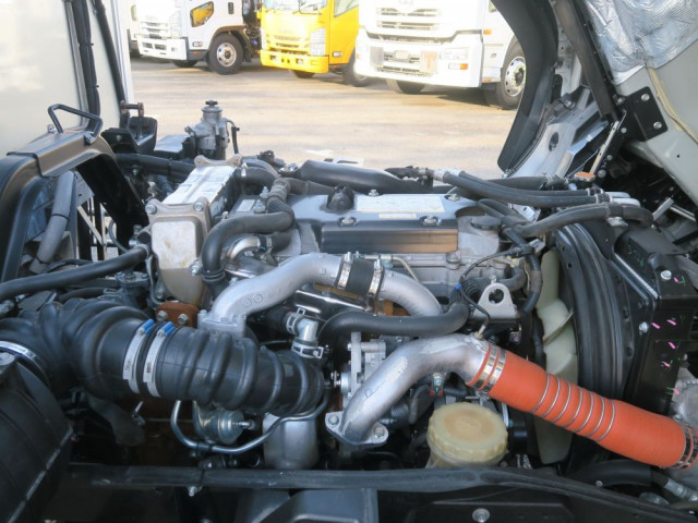 いすゞ フォワード 増トン 冷蔵冷凍バン 2RG-FSR90T2(99477) 39枚目