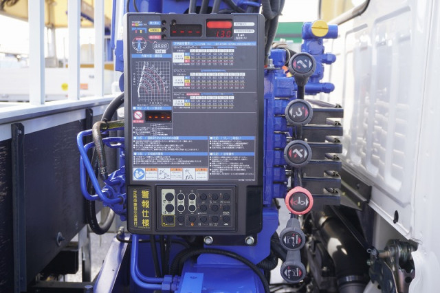 マツダ タイタン 小型 平ボディ（クレーン付） ZX264HRSA(113777) 29枚目