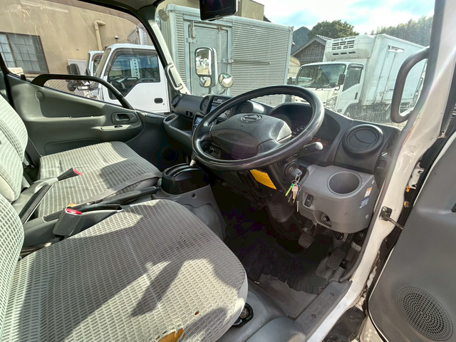 日野 デュトロ 小型 冷蔵冷凍バン TKG-XZU600M(99517) 13枚目