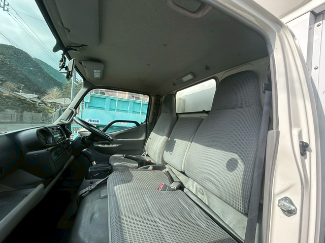 日野 デュトロ 小型 冷蔵冷凍バン TKG-XZU600M(99517) 18枚目