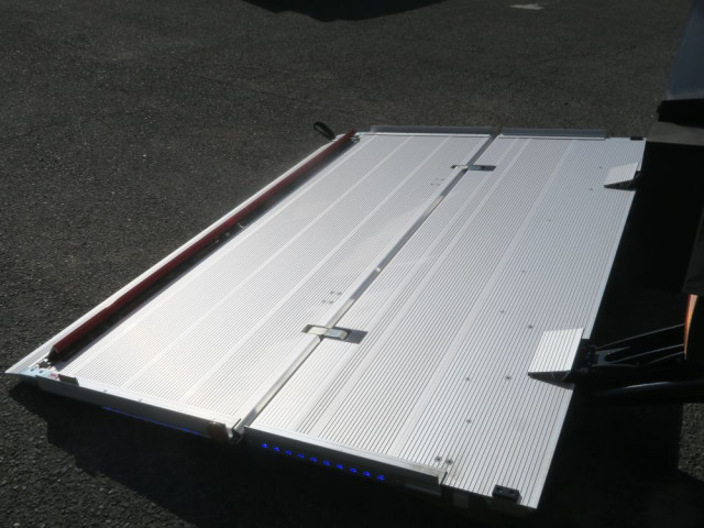 三菱ふそう ファイター 中型 冷蔵冷凍バン 2KG-FK65F(99523) 13枚目