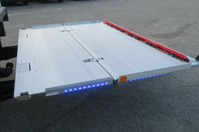 三菱ふそう ファイター 中型 冷蔵冷凍バン 2KG-FK65F(99523) 16枚目