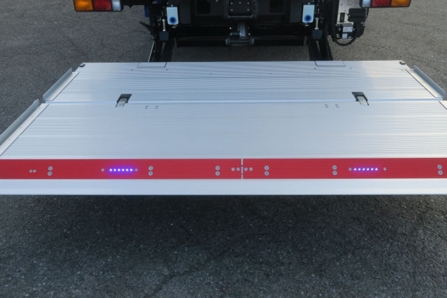 三菱ふそう ファイター 中型 冷蔵冷凍バン 2KG-FK65F(99523) 17枚目