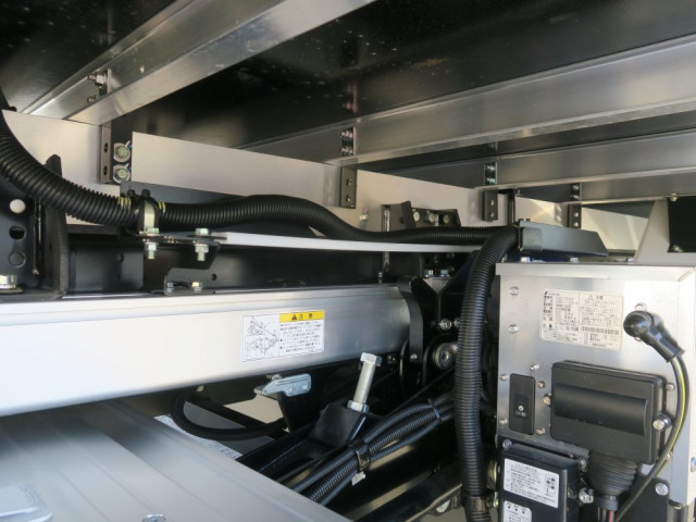 三菱ふそう ファイター 中型 冷蔵冷凍バン 2KG-FK65F(99523) 42枚目