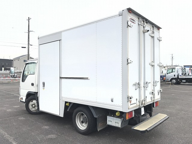 いすゞ エルフ 小型 バン 2RG-NHR88AN(99547) 4枚目