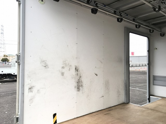 いすゞ エルフ 小型 バン 2RG-NHR88AN(99547) 19枚目