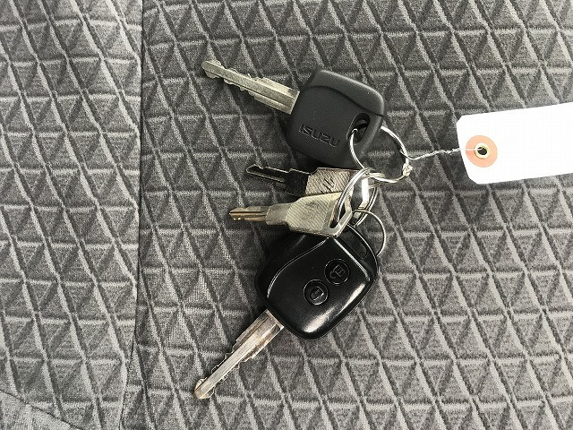 いすゞ エルフ 小型 バン 2RG-NHR88AN(99547) 29枚目