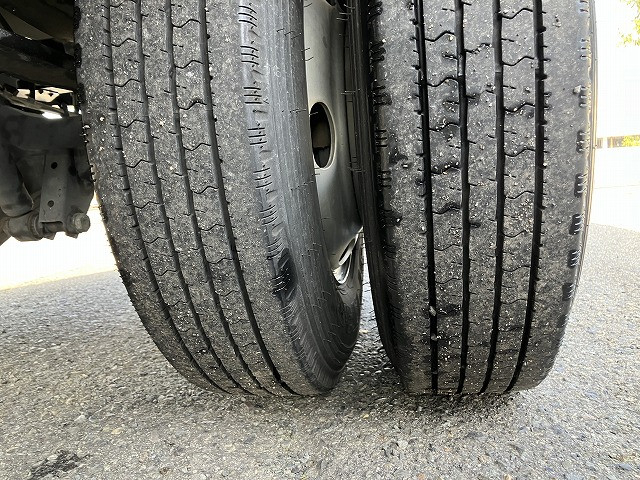 いすゞ エルフ 小型 平ボディ 2RG-NLR88AC(99551) 26枚目